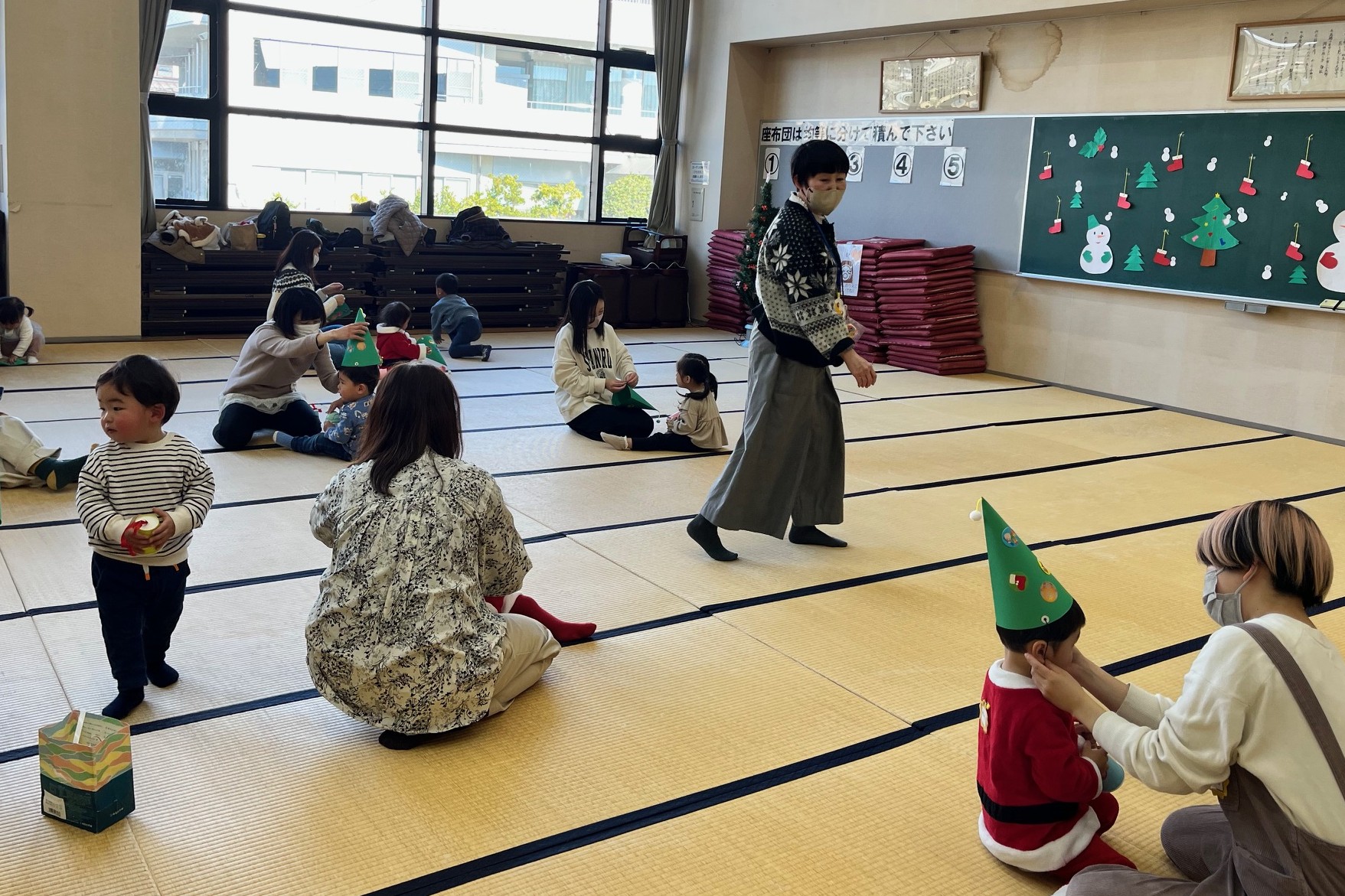 親子学級「なかよし広場」⑥を開催しました（R7.12.10)の画像